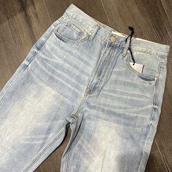 Hi-Rise girlfriend jeans 👖 - Picture 4 of 16